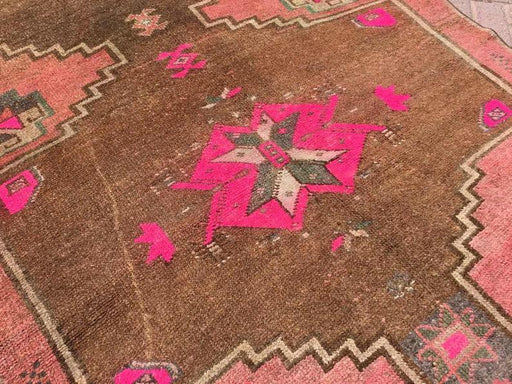 Hand Knotted Antique Area Rug 291cm x 152cm 1940s