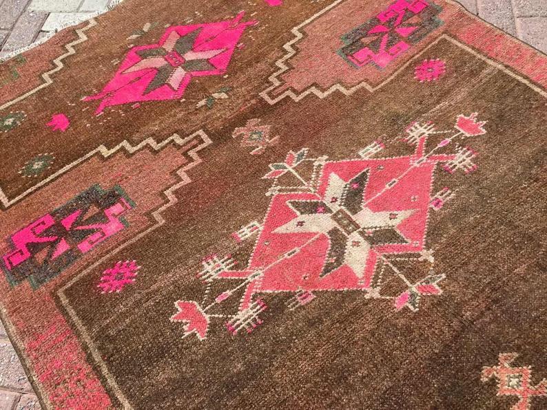 Hand Knotted Antique Area Rug 291cm x 152cm 1940s