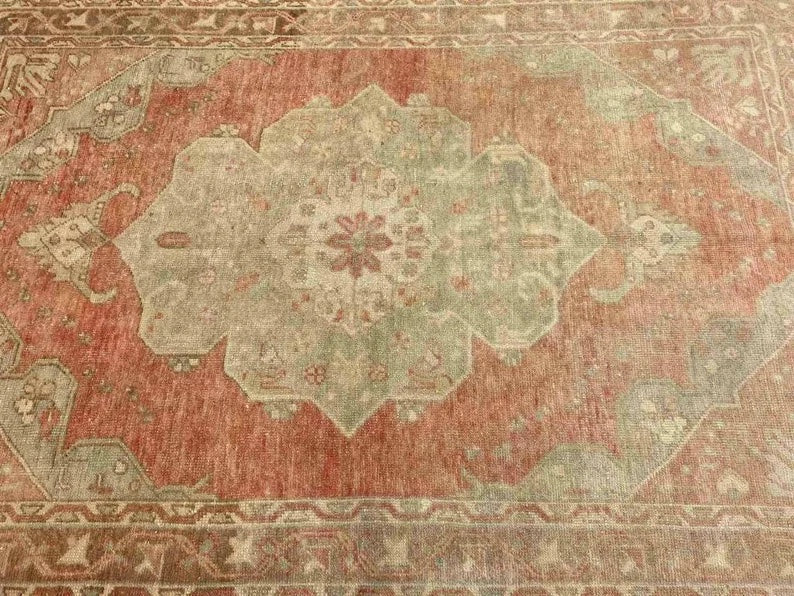 Hand Knotted Area Rug 182cm x 121cm Vintage Anatolian Design