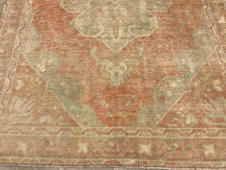 Hand Knotted Area Rug 182cm x 121cm Vintage Anatolian Design