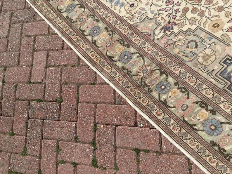 Hand Knotted Turkish Area Rug 227cm x 151cm Vintage Design