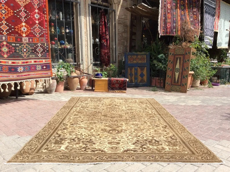 Hand Knotted Turkish Area Rug 293cm x 183cm Vintage Style