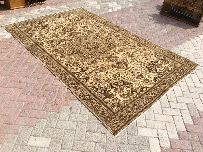 Hand Knotted Turkish Area Rug 293cm x 183cm Vintage Style