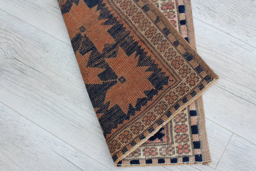 Käsinsolmittu Vintage-minimatto kesäkuu 51cm x 114cm