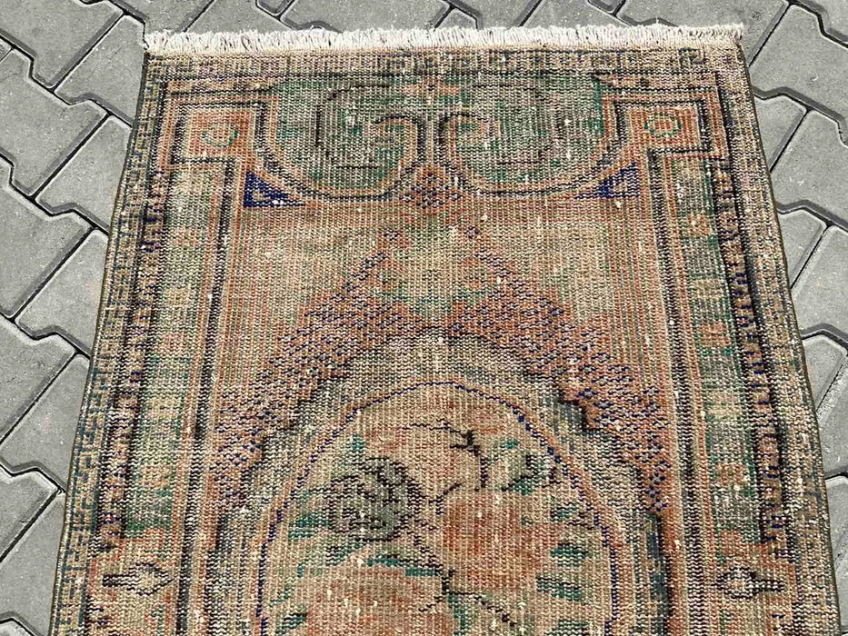 Hand-Knotted Vintage Rug 139cm x 92cm Brunico Design