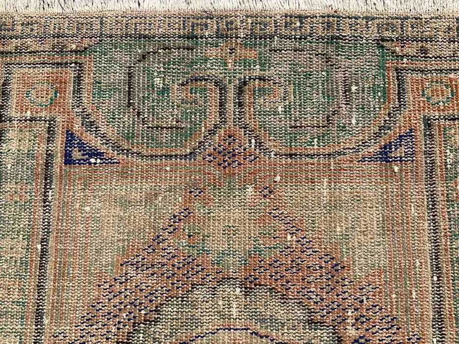 Hand-Knotted Vintage Rug 139cm x 92cm Brunico Design