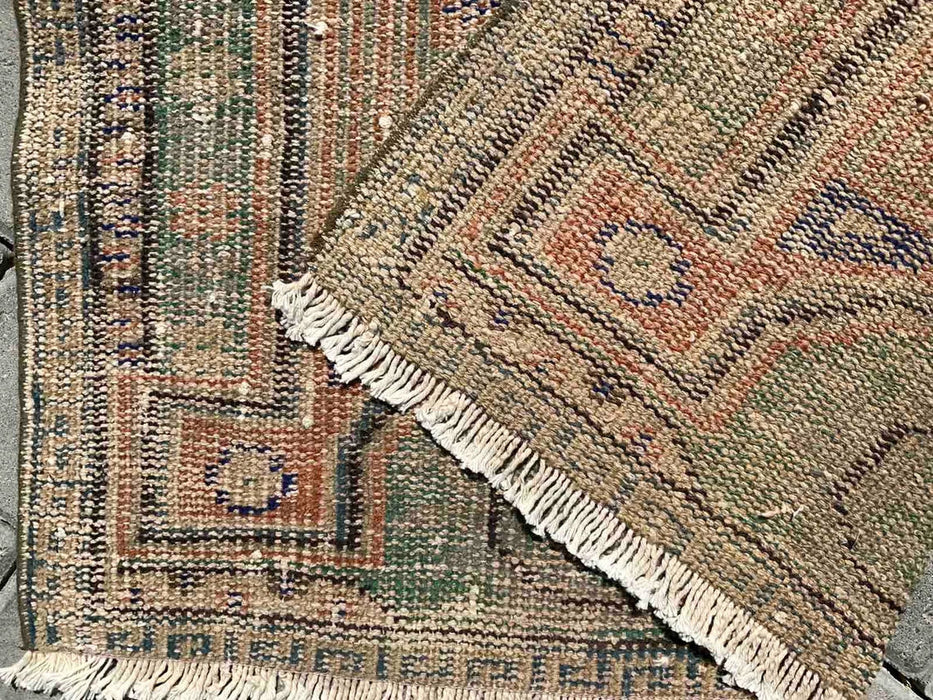 Hand-Knotted Vintage Rug 139cm x 92cm Brunico Design