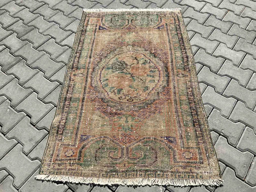 Hand-Knotted Vintage Rug 139cm x 92cm Brunico Design