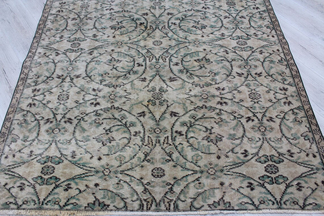 Hand-Knotted Vintage Turkish Rug 140x215 cm #424