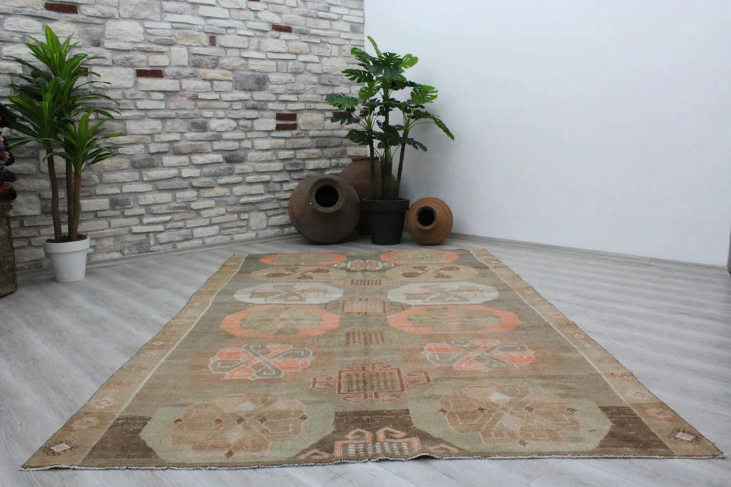 Hand-Knotted Vintage Turkish Rug 190Cm X 316Cm