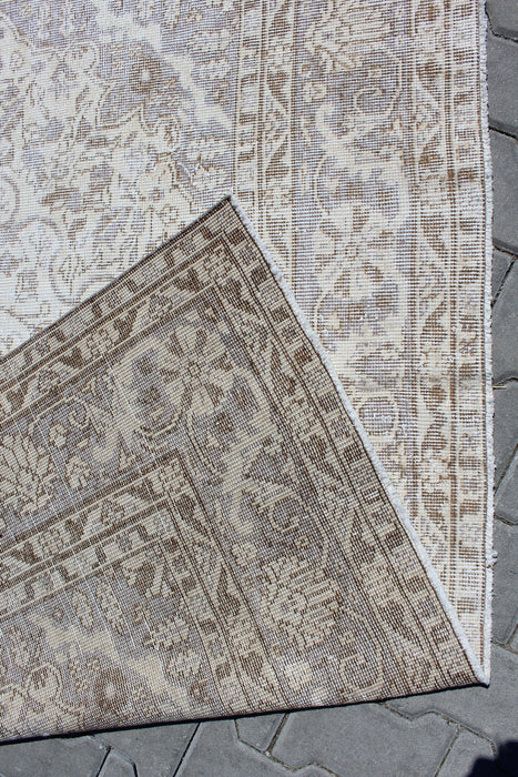Hand-Knotted Vintage Turkish Rug 198cm x 310cm