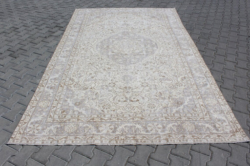 Hand-Knotted Vintage Turkish Rug 198cm x 310cm