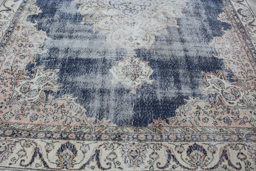 Hand-Knotted Vintage Turkish Rug 236x315 cm #474