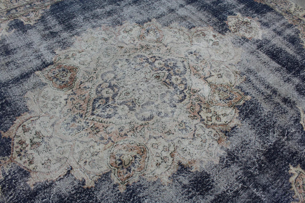 Hand-Knotted Vintage Turkish Rug 236x315 cm #474