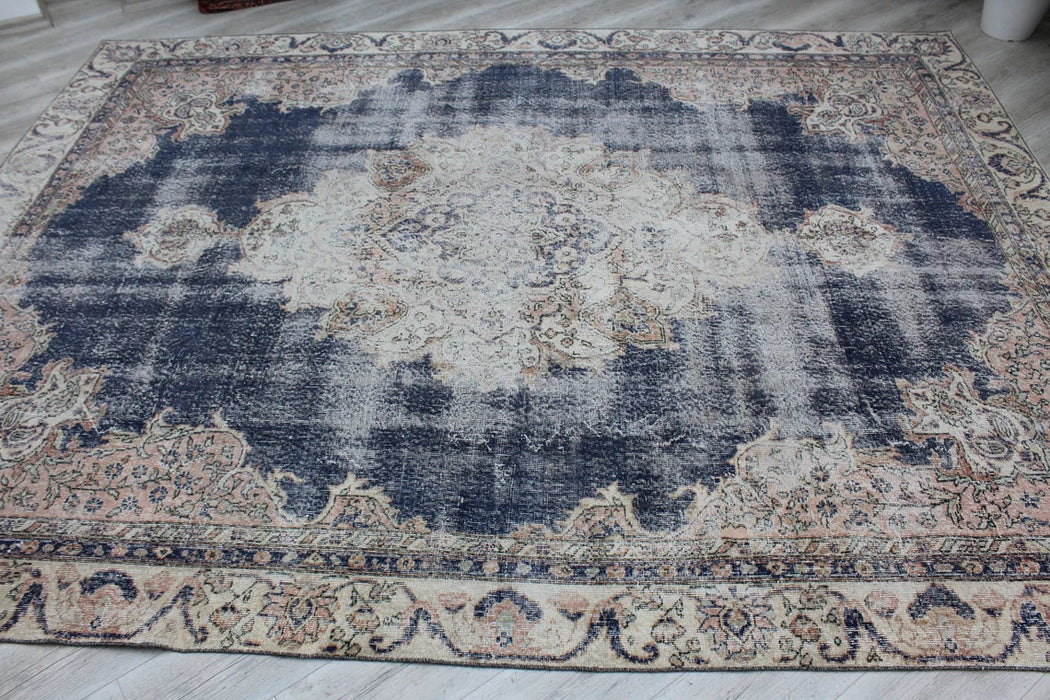 Hand-Knotted Vintage Turkish Rug 236x315 cm #474