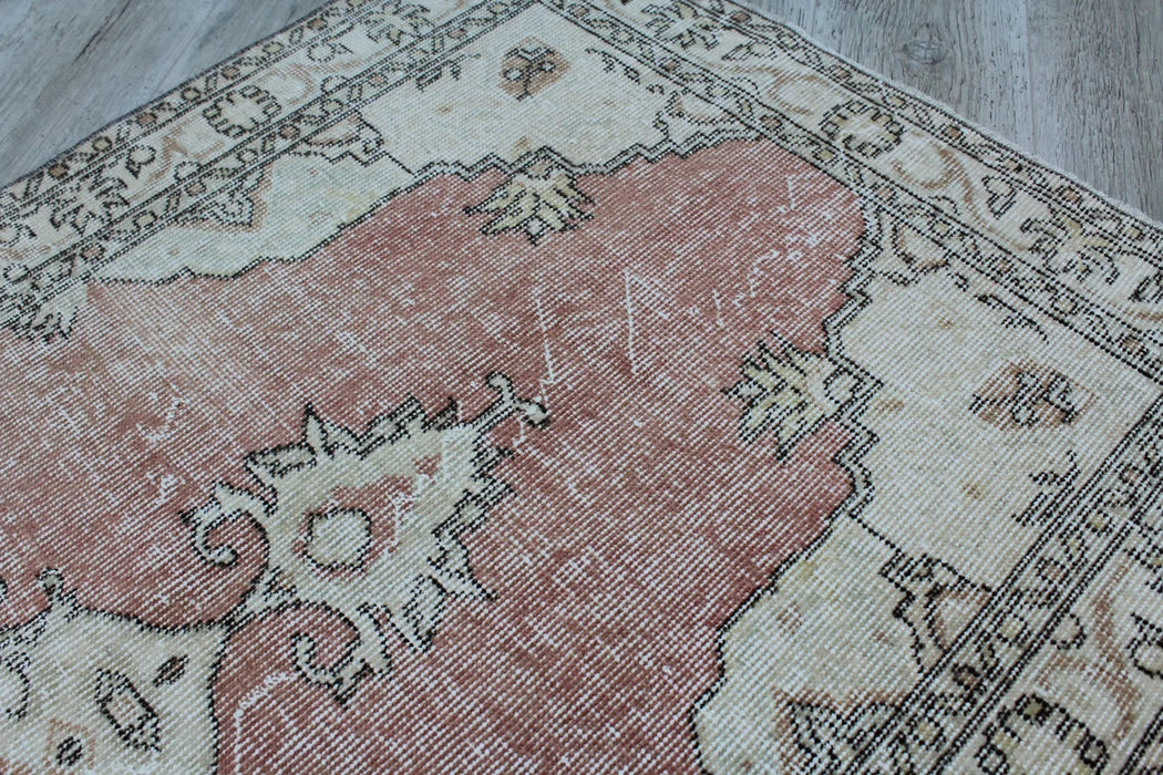 Hand-Knotted Vintage Turkish Rug 95x193 cm #598