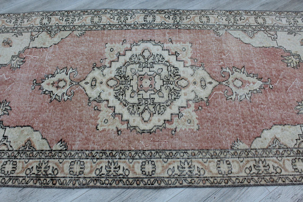 Hand-Knotted Vintage Turkish Rug 95x193 cm #598