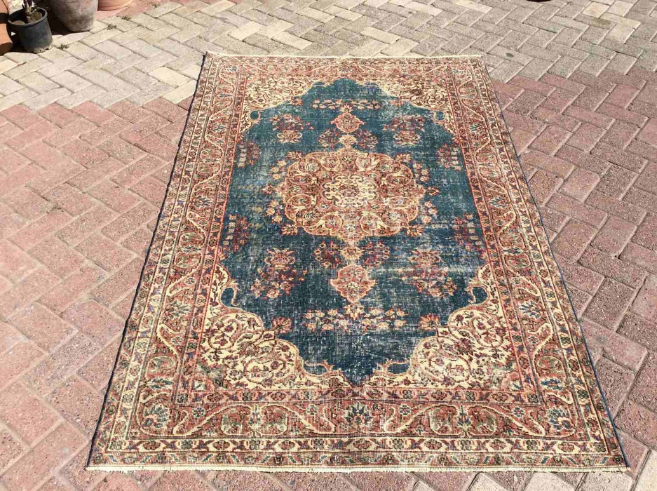 Hand Knotted Vintage Turkish Wool Rug 204cm x 133cm