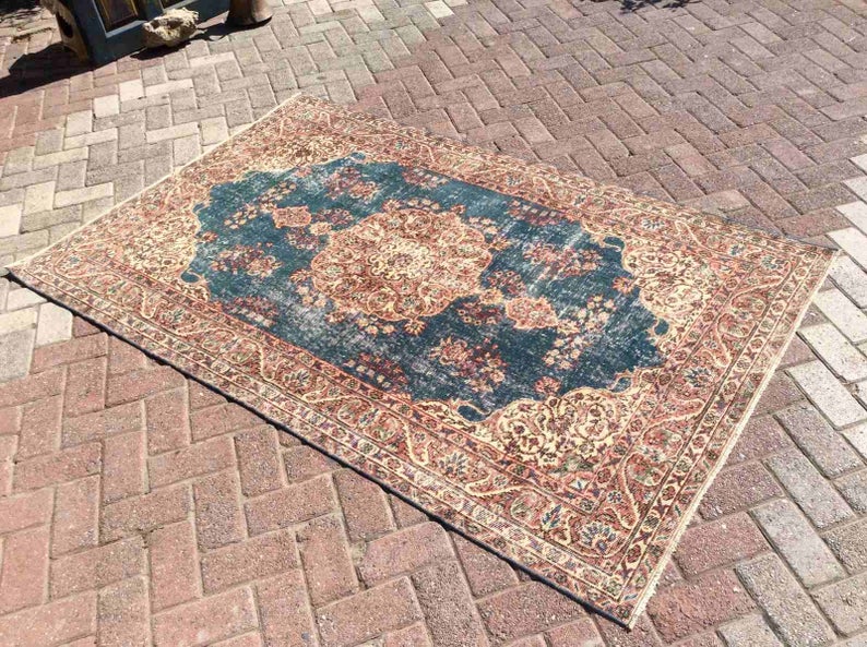 Hand Knotted Vintage Turkish Wool Rug 204cm x 133cm