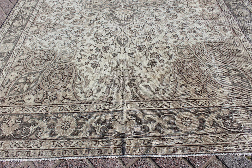 Hand-Knotted Vintage Turkish Wool Rug 204cm x 311cm