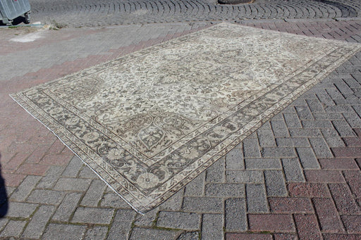 Hand-Knotted Vintage Turkish Wool Rug 204cm x 311cm