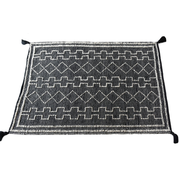 Hand-Woven Geometric PET Rug From Recycled Bottles