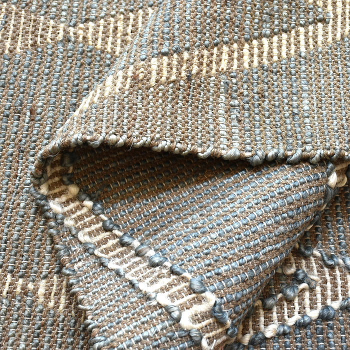 Hand Woven Jute Rug in Natural Hemp Fiber