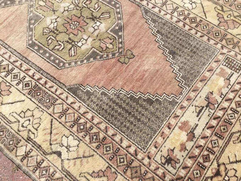 Handknotted Pastel Rug 258 cm x 124 cm Vintage Turkish Design