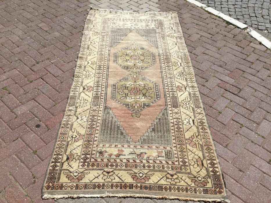 Handknotted Pastel Rug 258 cm x 124 cm Vintage Turkish Design