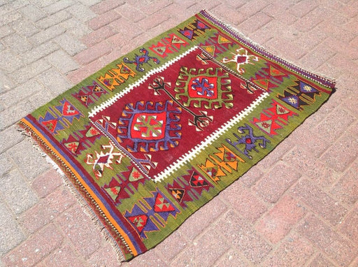 Käsintehty vihreä Kilim-matto 111cm x 89cm Vintage-villapuuvilla