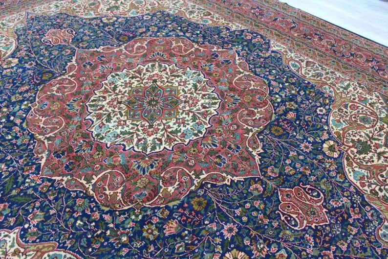 Handmade Persian Oushak Rug 143cm x 112cm 1930s