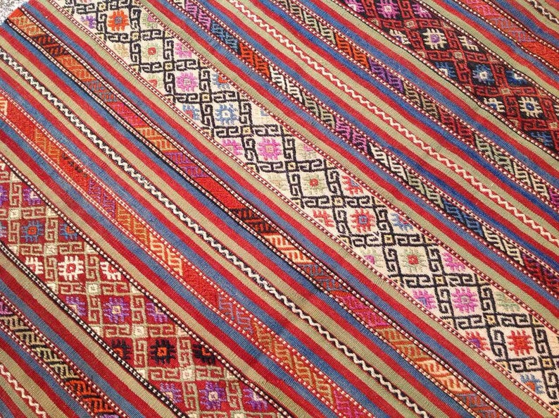 Tappeto Kilim tribale fatto a mano 284 cm x 160 cm Design turco vintage