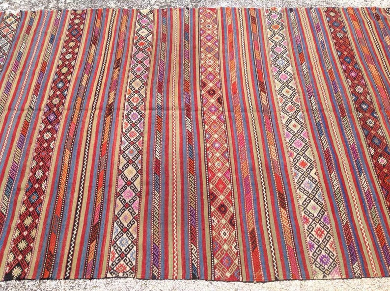 Tappeto Kilim tribale fatto a mano 284 cm x 160 cm Design turco vintage