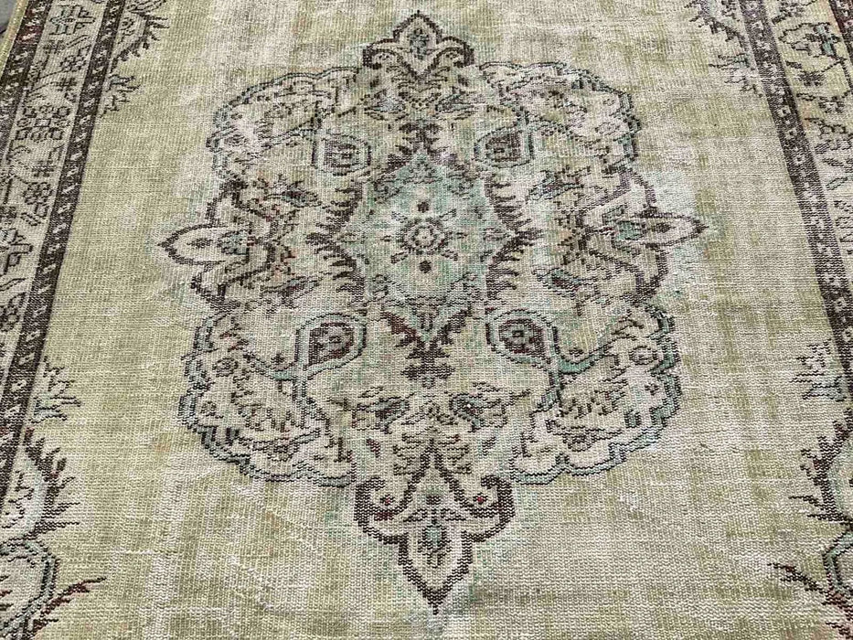 Handmade Turkish Floral Rug 297cm x 174cm