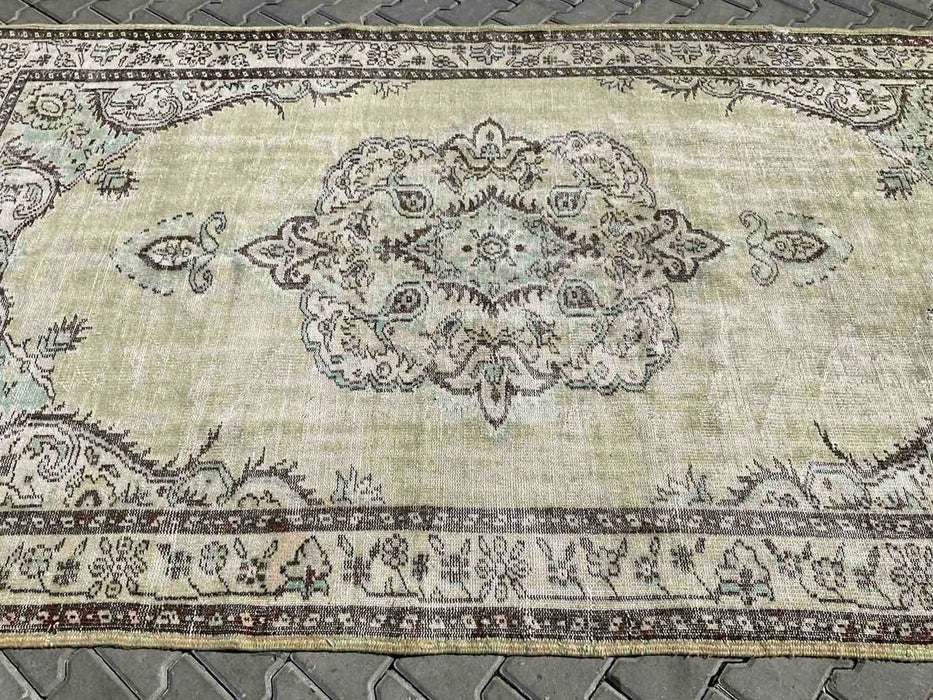 Handmade Turkish Floral Rug 297cm x 174cm