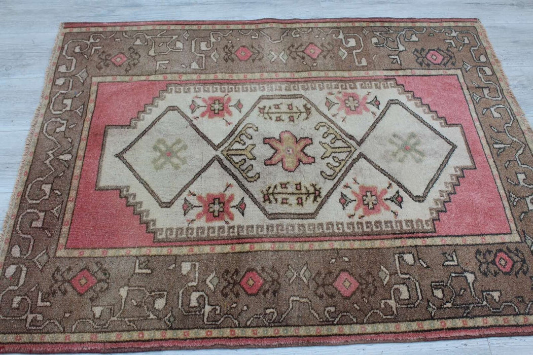 Handmade Turkish Oushak Rug 123cm x 102cm Antique Collectible