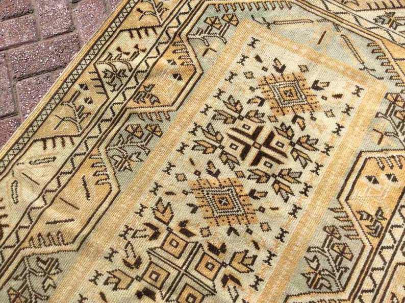 Handmade Turkish Oushak Rug 197cm x 108cm Antique Design