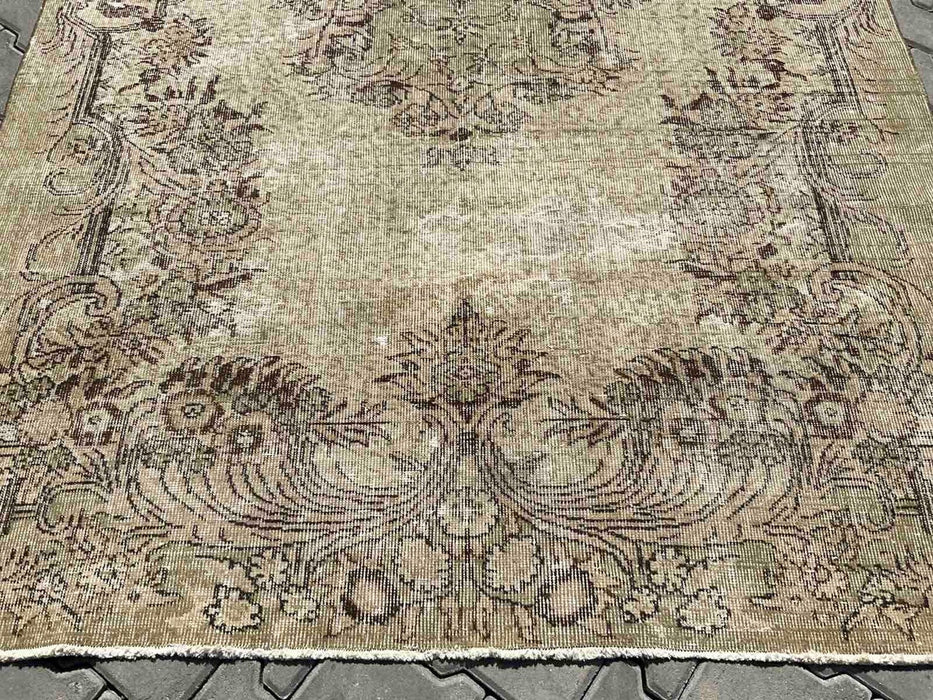 Handmade Turkish Rug 267cm x 172cm Traditional Floral Design