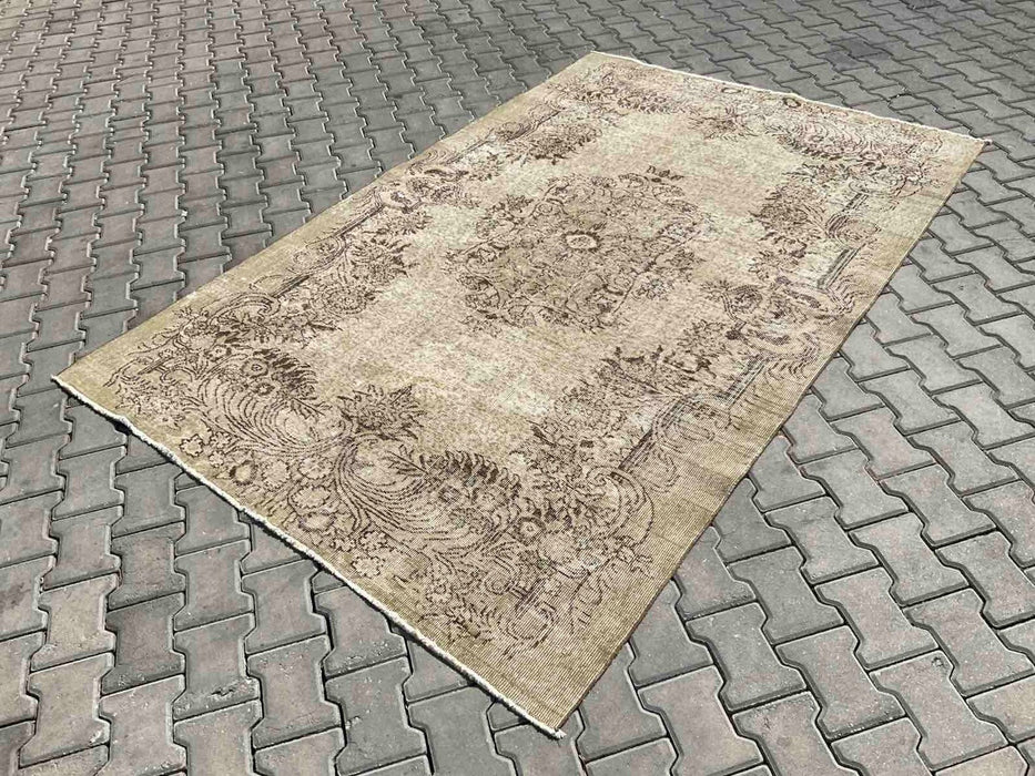 Handmade Turkish Rug 267cm x 172cm Traditional Floral Design