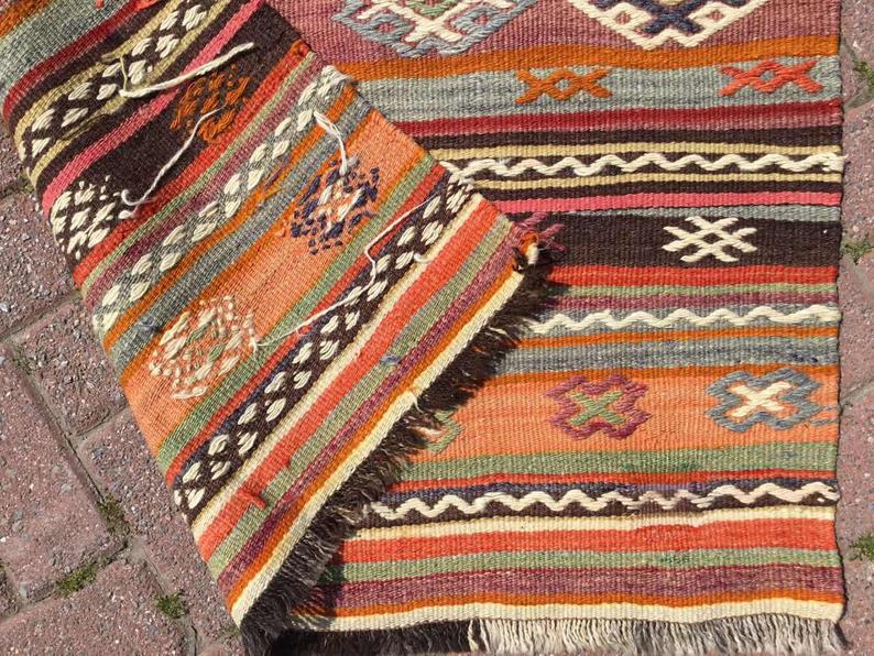 Handmade Vintage Kilim Rug 123cm x 91cm Unique Turkish Design