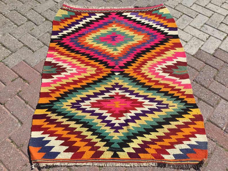 Handmade Vintage Kilim Rug 130cm x 97cm Wool
