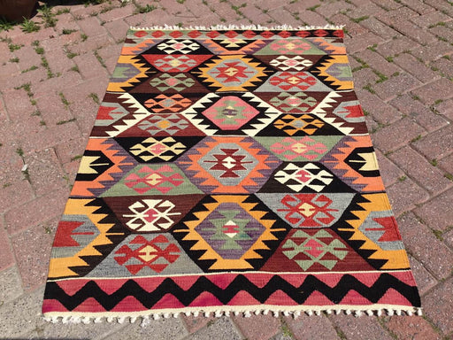 Handgemaakt vintage kelimtapijt 131 cm x 96 cm uniek ontwerp