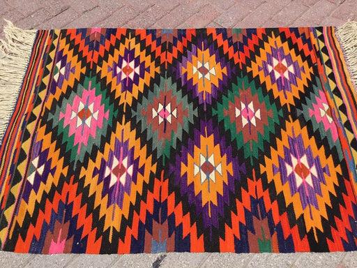 Handgemaakt vintage kelimkleed 138 cm x 104 cm Centraal-Turkije