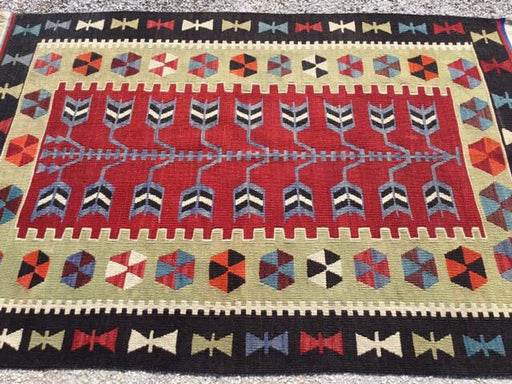 Handmade Vintage Kilim Rug 145 cm x 100 cm Unique Design