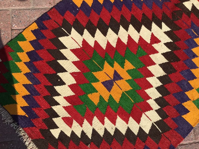 Handmade Vintage Kilim Rug 147cm x 89cm from Turkey
