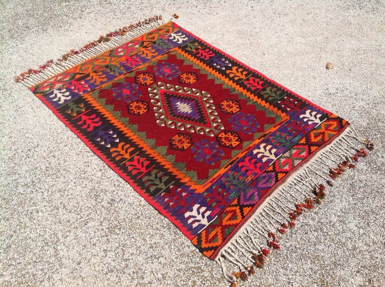 Handmade Vintage Kilim Rug 150 cm x 119 cm Central Turkey