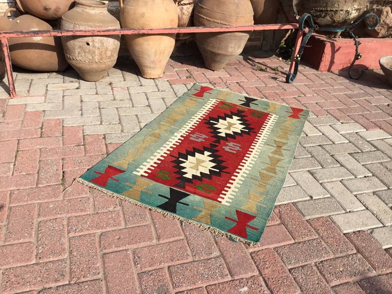 Handmade Vintage Kilim Rug 155cm x 110cm Unique Design