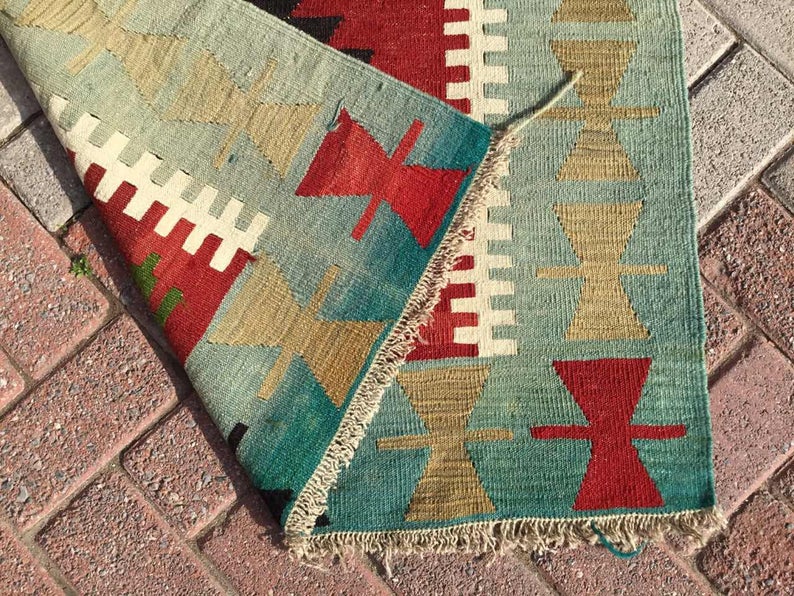 Handmade Vintage Kilim Rug 155cm x 110cm Unique Design