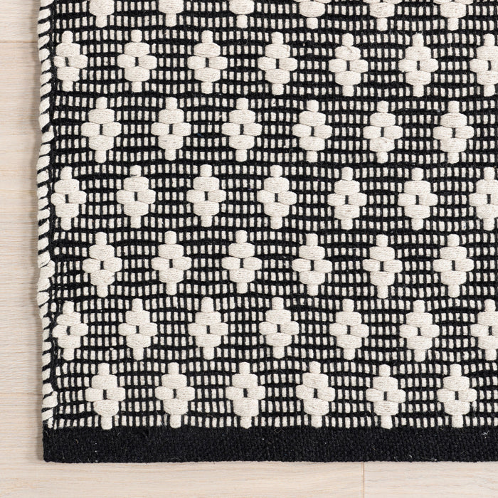 Handwoven Cotton Diamond Rug in Black 150x90 cm