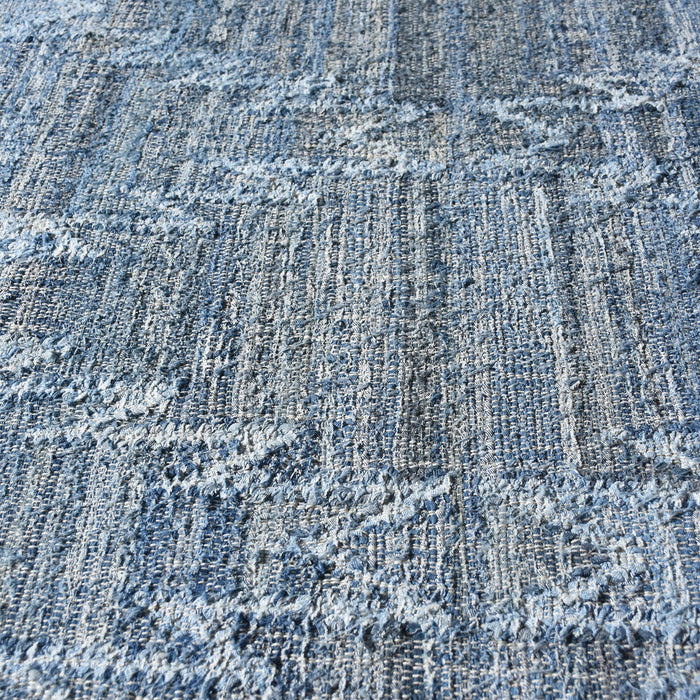 Handgeweven denimblauw geometrisch vloerkleed 100% gerecycled materiaal